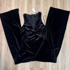Banana Republic Black Velvet Wide Leg V Neck Sleeveless Jumpsuit Romper NWT XS